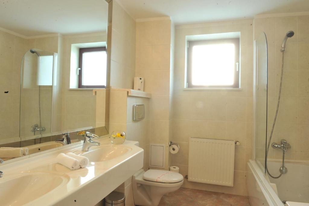 Hotel Casa Jasmine Braşov Habitación foto